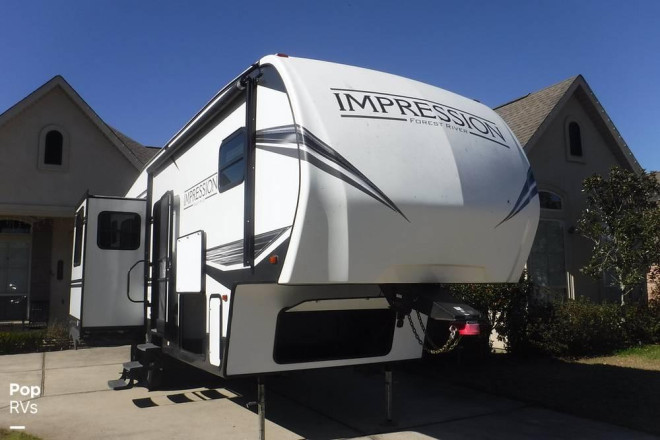 2018 Impression 28 BHS