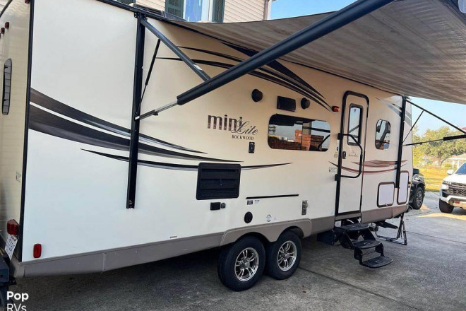 2015 Mini Lite 2504S