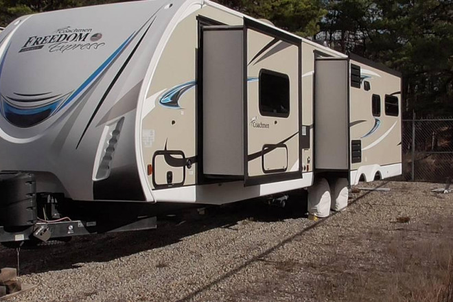 2019 Freedom Express 324RLDS LE
