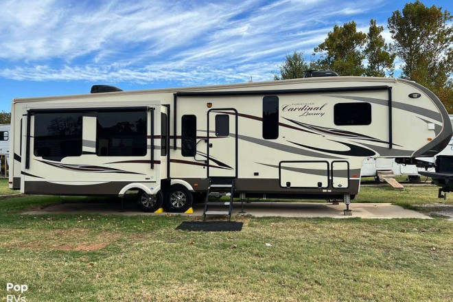 2019 Cardinal 3456RLX