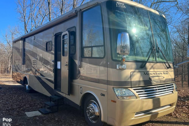 2006 Mountain Aire 3778