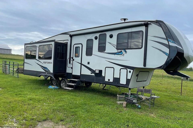 2019 Astoria 3273MBF