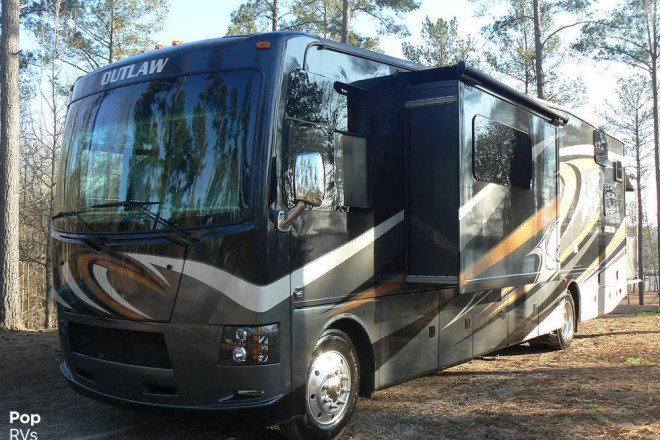 2017 Outlaw 37RB