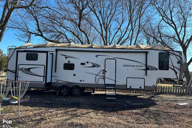 2021 Wildwood Heritage Glen 356QB