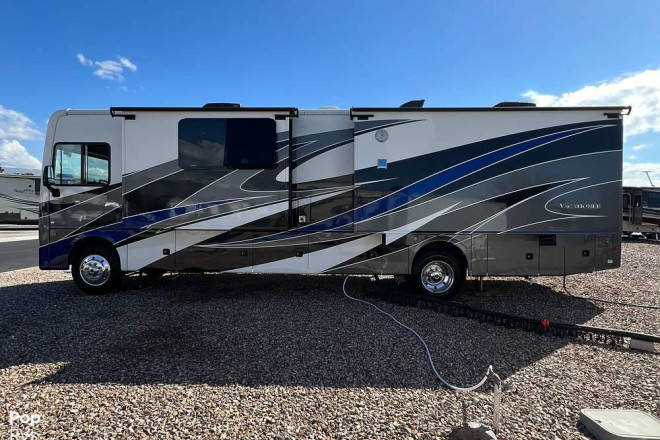 2018 Vacationer 35P
