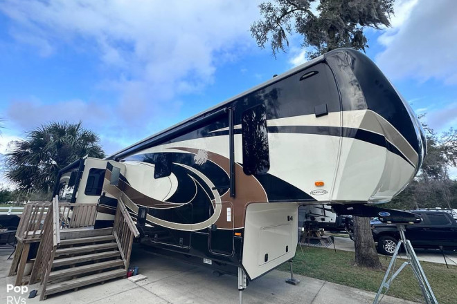 2018 Landmark Newport 365