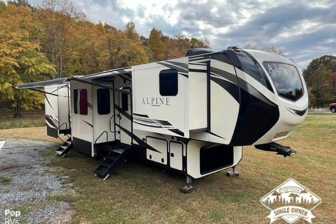 2018 Alpine 3800FK