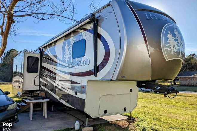 2014 Redwood RW38RL