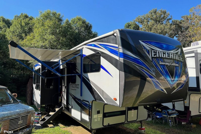 2019 Vengeance Touring Edition 381L12-6