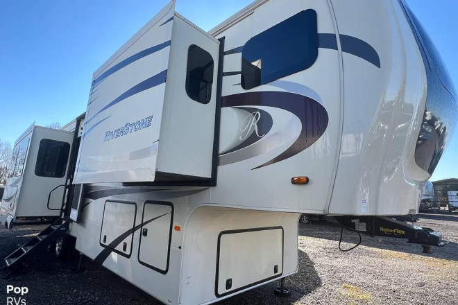 2019 Riverstone 39RLW