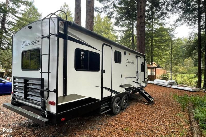 2020 Surveyor 250FKS