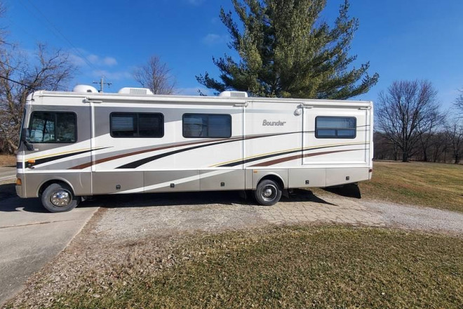 2005 Bounder 34F