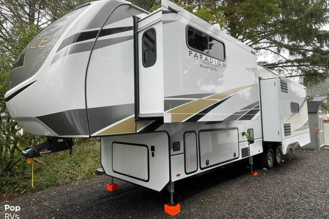 2022 Paradigm 340RL