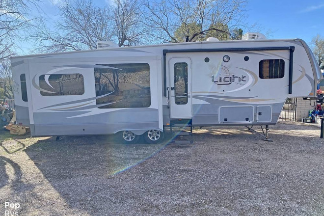 2016 Light 319RLS