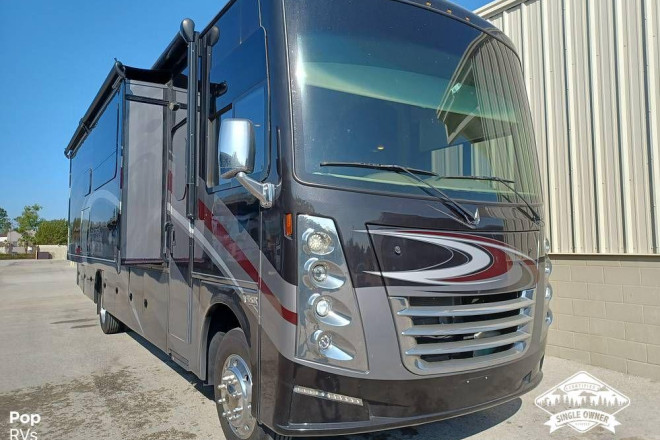 2018 Challenger 37YT