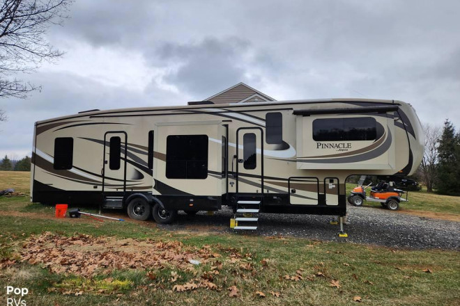 2017 Pinnacle 38FLSA