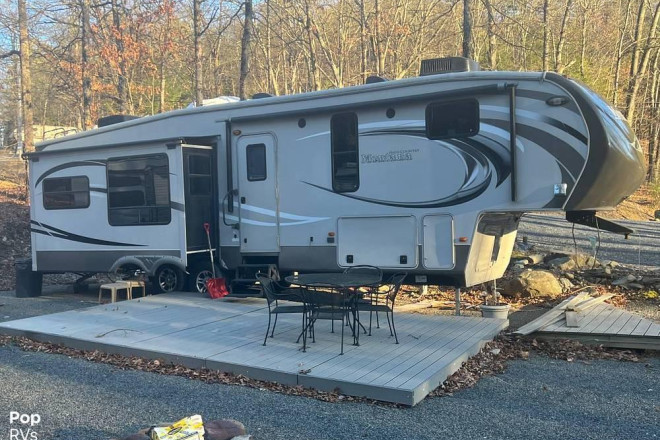 2013 Montana High Country 343 RL