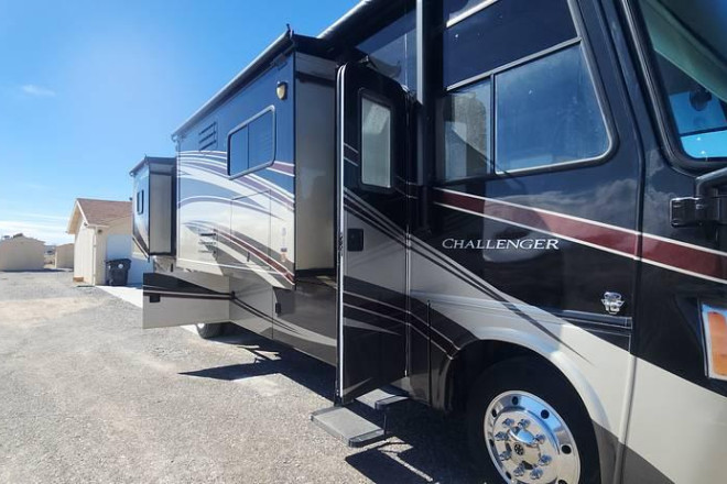 2014 Challenger 37GT