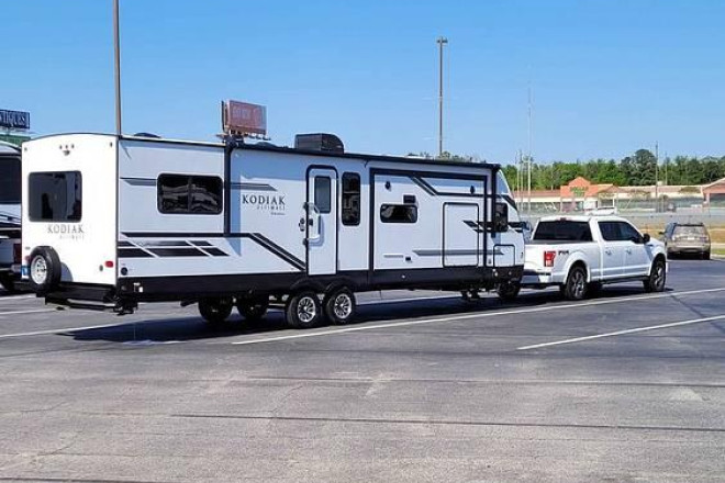 2021 Kodiak 3371FLSL