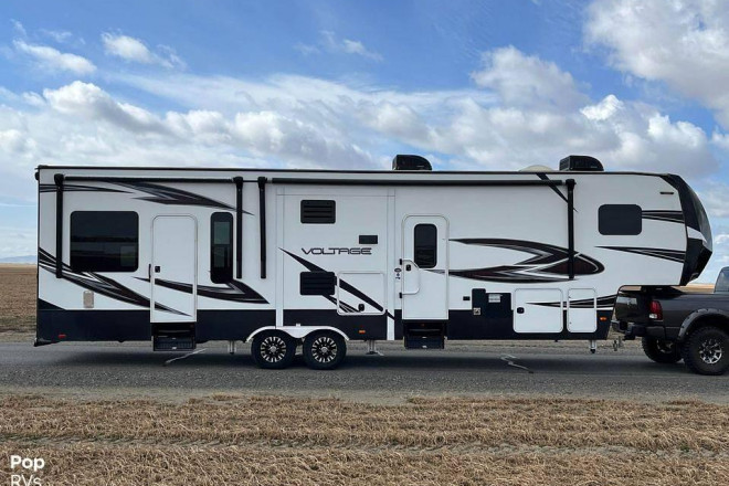 2017 Voltage 3305
