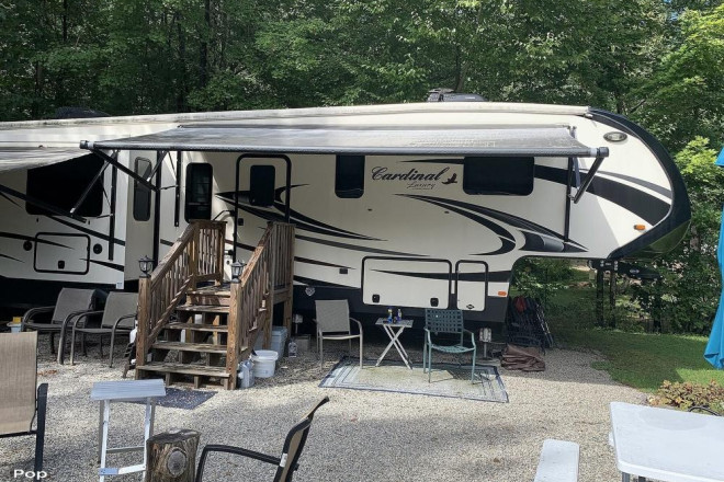 2020 Cardinal Luxury 3456RLX