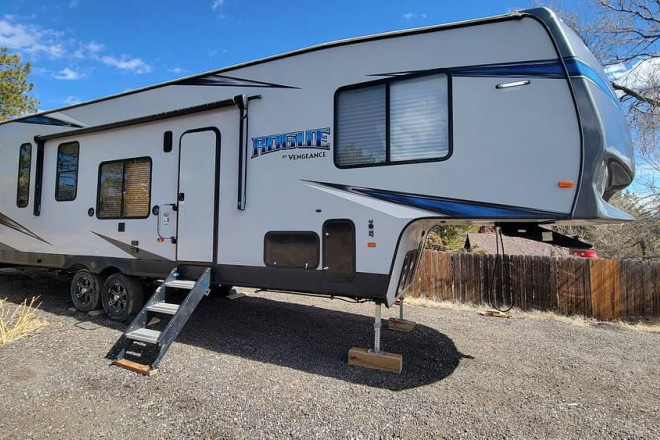 2019 Vengeance Rogue 295A18