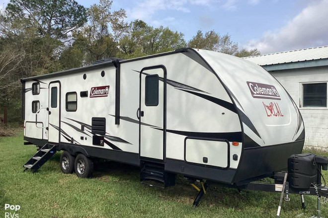 2020 Coleman 2755BH Light Series