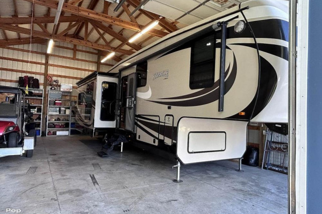 2015 Pinnacle 31RETS