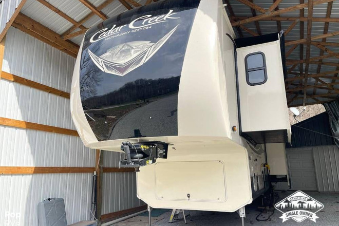 2021 Cedar Creek Hathaway 34IK