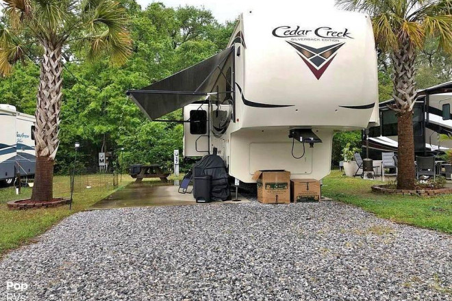 2019 Cedar Creek 37MBH