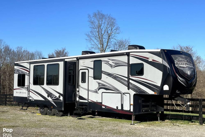 2014 Road Warrior 425