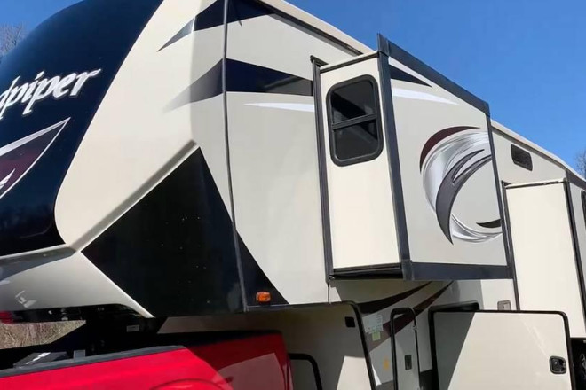 2018 Sandpiper 372LOK