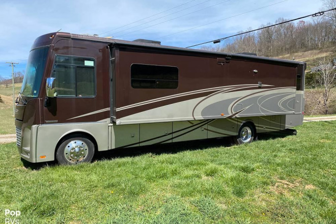 2016 Adventurer 37F