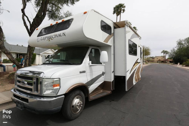 2008 Leprechaun 319 DL