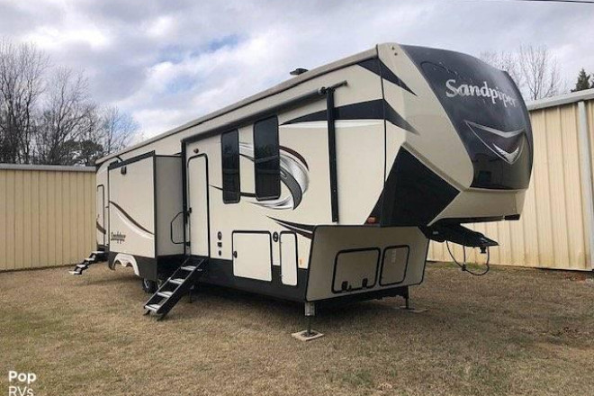 2019 Sandpiper 383RBLOK
