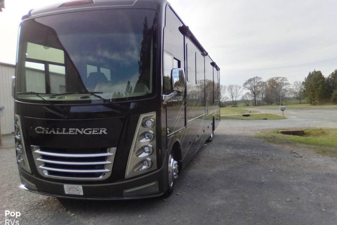 2022 Challenger 37DS