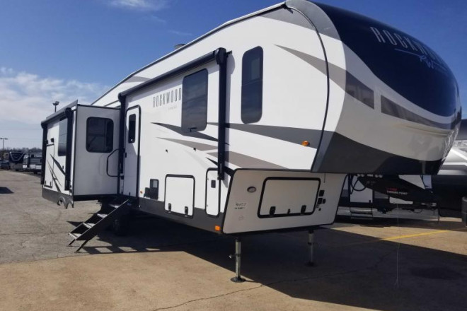 2023 Rockwood 8288SB  Signature